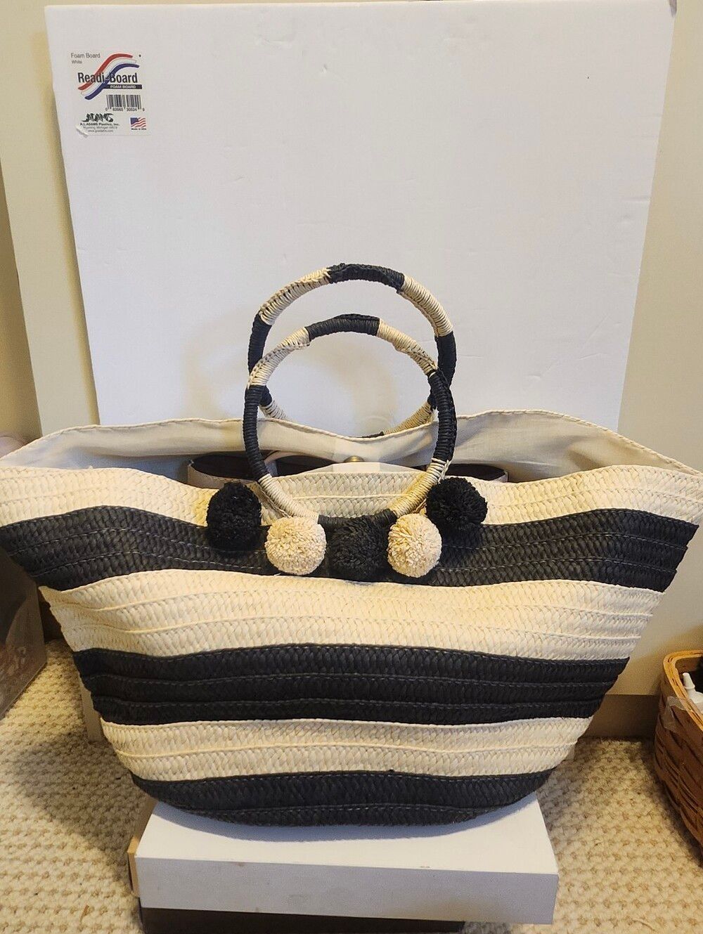 NWT Shiraleah Chicago "CAPRI" Ivory & Black Straw Tote Pom Pom Accents Ret.$85